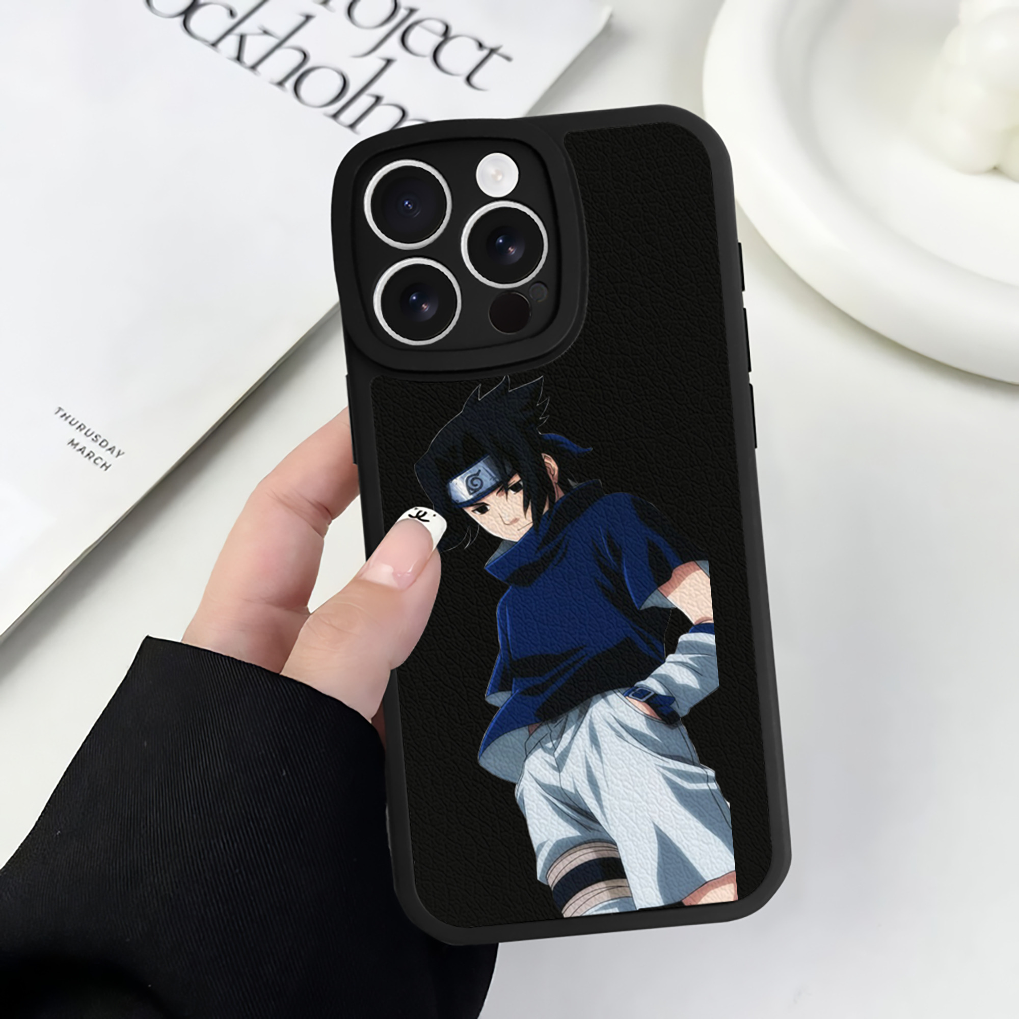 （画像用） NARUTO -ナルト- うちは サスケ Uchiha Sasuke 【iPhone 16シリーズ対応】シリコンスマホケース（レザー調） 材質：シリコン